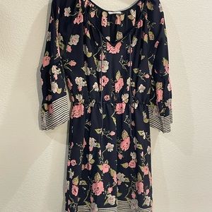 Floral navy 3/4 bell sleeve dress size M